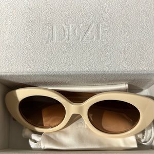 DEZI Thelma Sunglasses